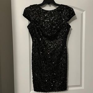 DRESS THE POPULATION Black Sequin Mini Dress